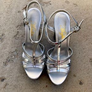 Silver High Heeled Shoes from Peru